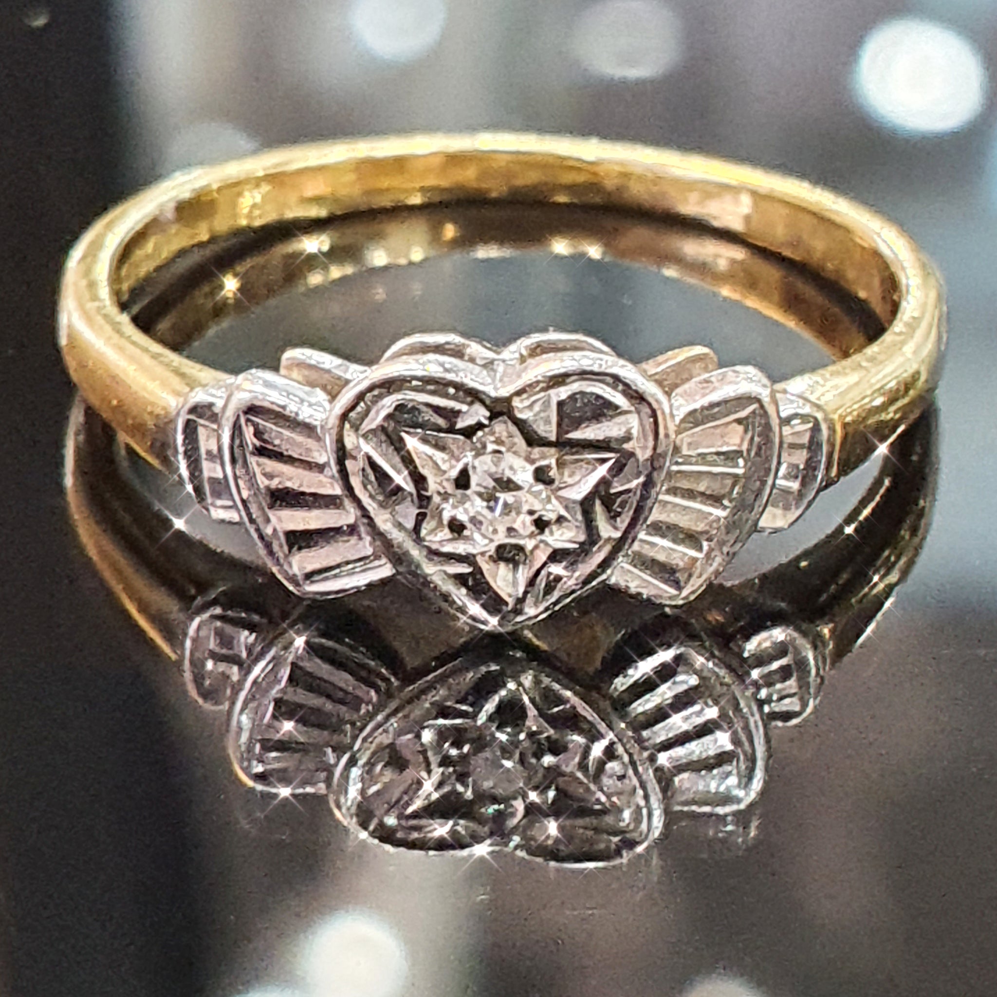 Diamond Heart Ring set in 18ct Yellow Gold