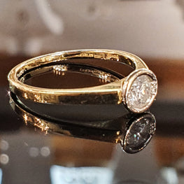 0.70 carat Diamond Ring set in 18ct Yellow gold